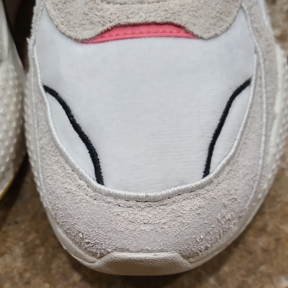 Puma Squishmallows Cam #1 Multicolor Sneakers with Cat Design Womens Sz 9